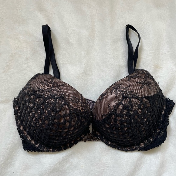 Victoria’s Secret bra - Picture 1 of 5
